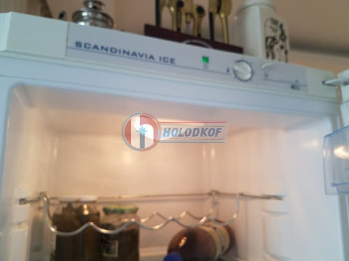 Ремонт холодильника Electrolux ERB360098W