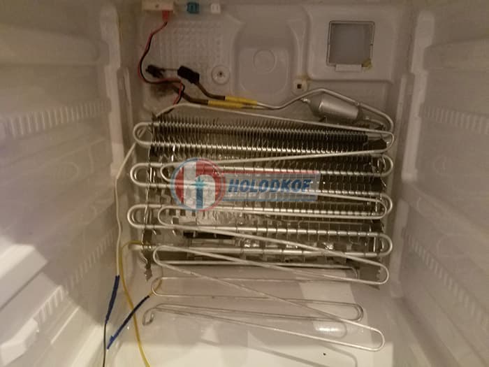 Ремонт холодильника Samsung RL44QBUS