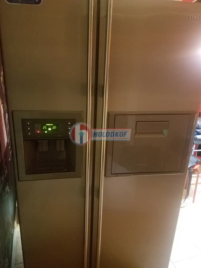Холодильник Samsung RS21KGRS Side by side