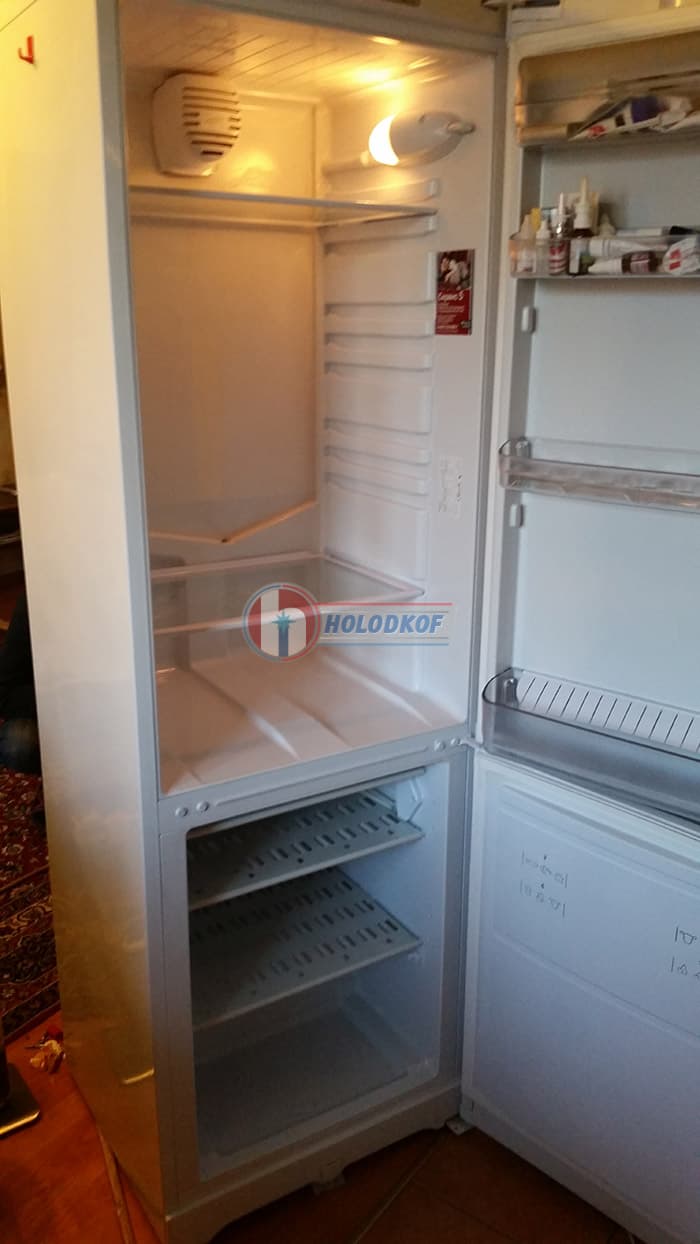 Ремонт холодильника Hotpoint-Ariston RMBA-1185