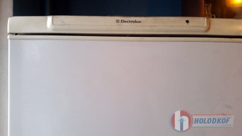 Ремонт холодильника Electrolux ERB3198