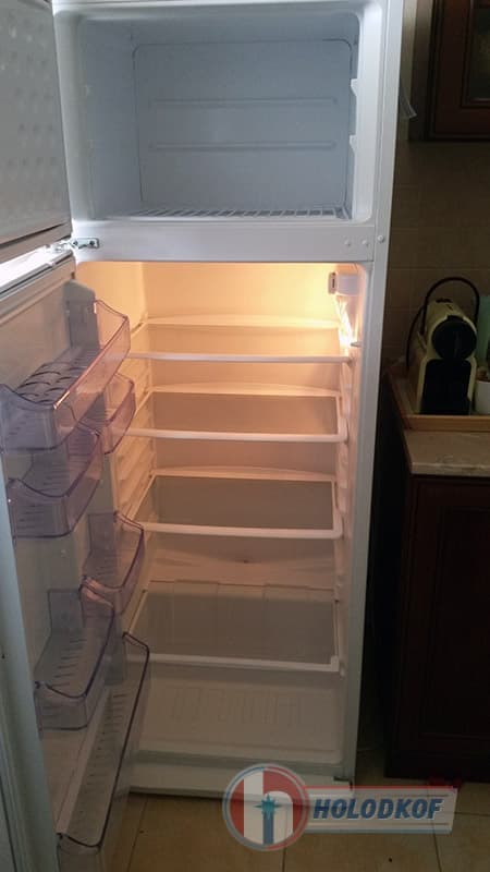 Ремонт холодильника Zanussi ERB3198